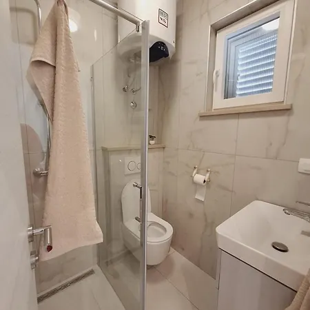 Oliva With Heated Pool Каштела